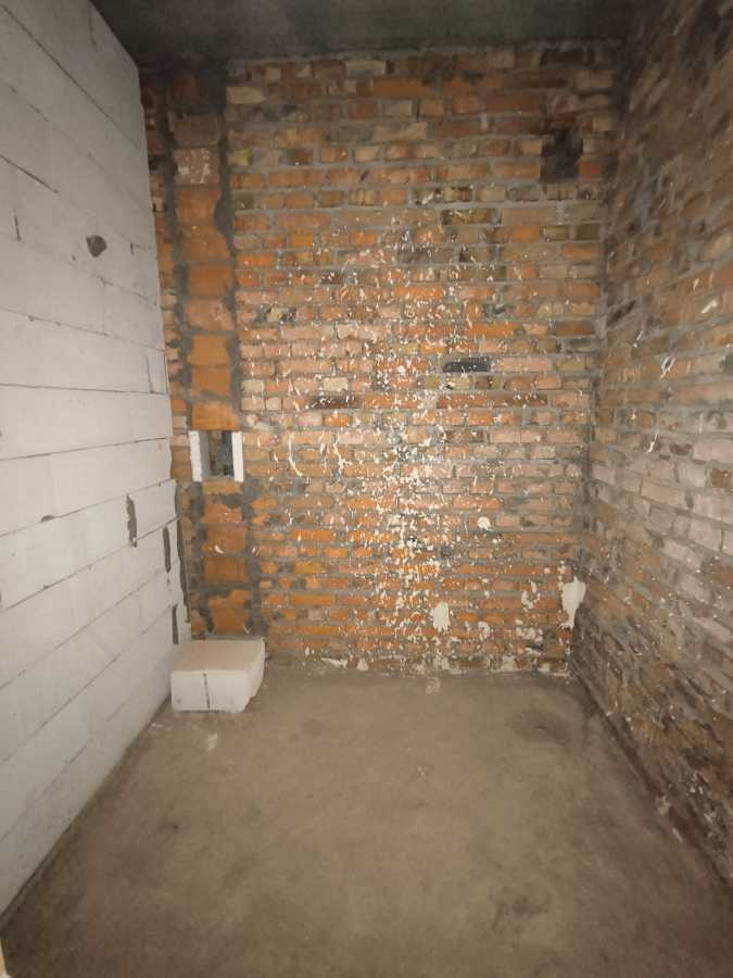 Продаж 1-кімнатної квартири 28.1 м², Новооскольська вул.