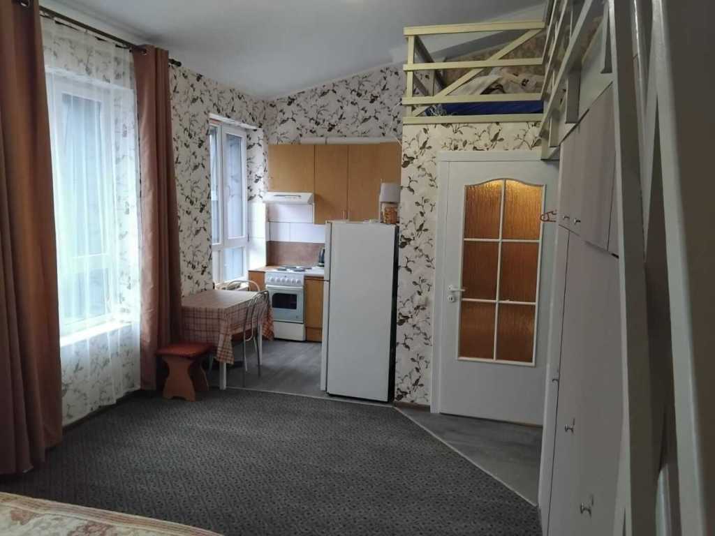 Продаж 1-кімнатної квартири 28 м², Завокзальна вул., 7