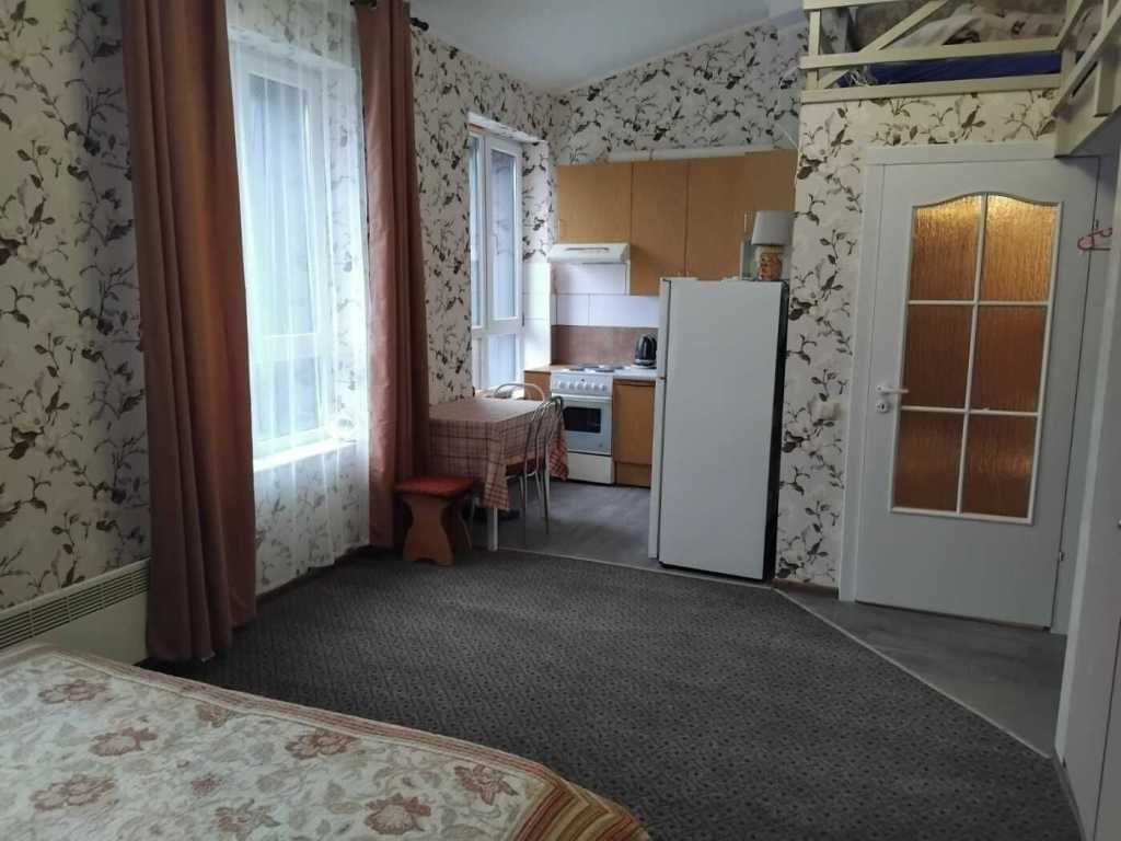 Продаж 1-кімнатної квартири 28 м², Завокзальна вул., 7