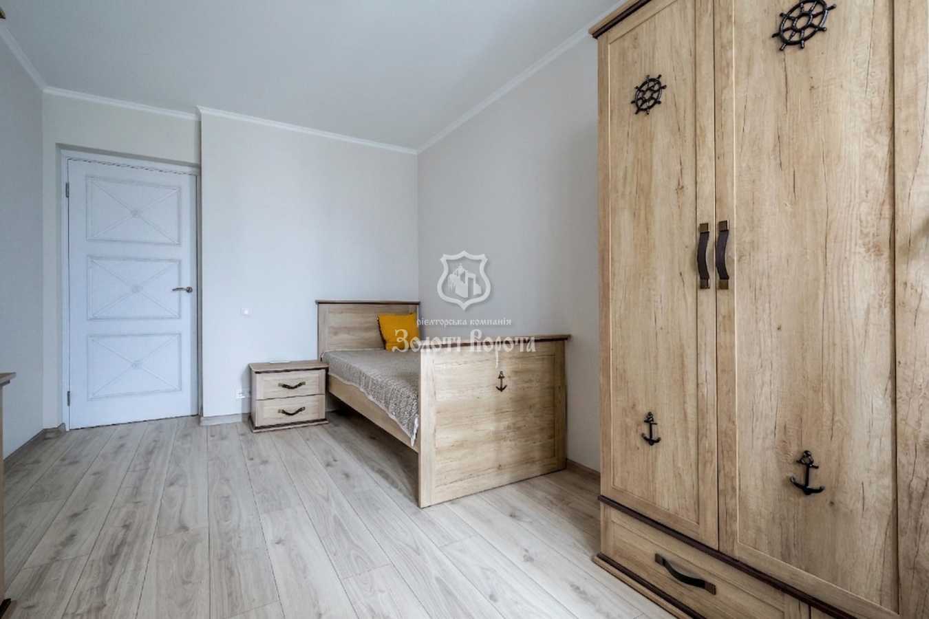 Продажа 3-комнатной квартиры 110 м², Межигорская ул., 43
