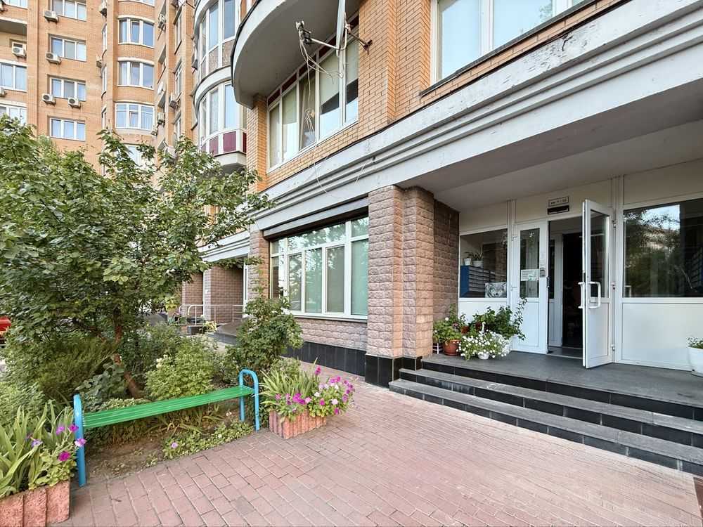 Продажа 3-комнатной квартиры 127 м², Оболонская наб., 3