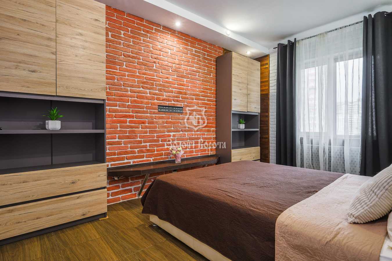Продаж 2-кімнатної квартири 74 м², Урлівська вул., 17