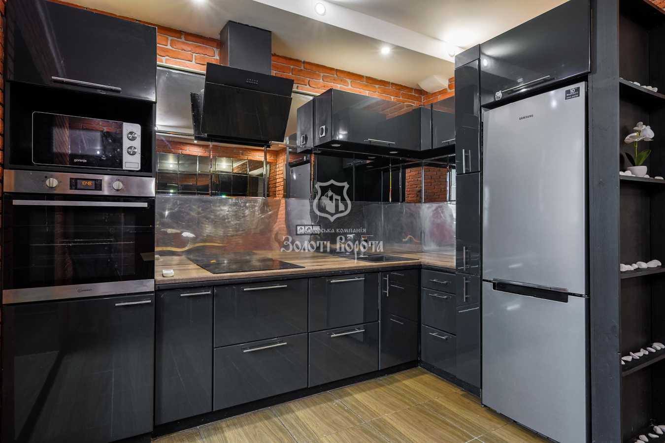 Продаж 2-кімнатної квартири 74 м², Урлівська вул., 17
