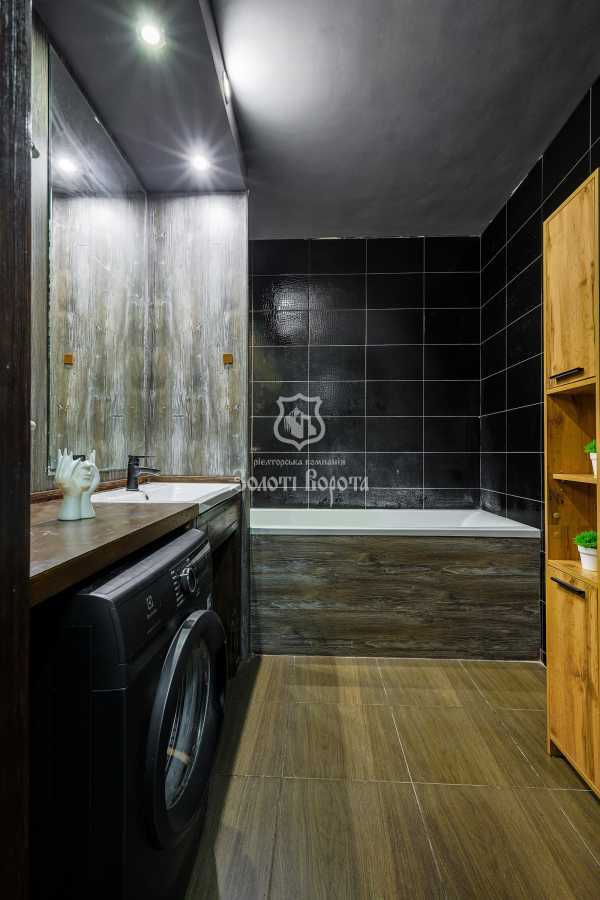 Продаж 2-кімнатної квартири 74 м², Урлівська вул., 17