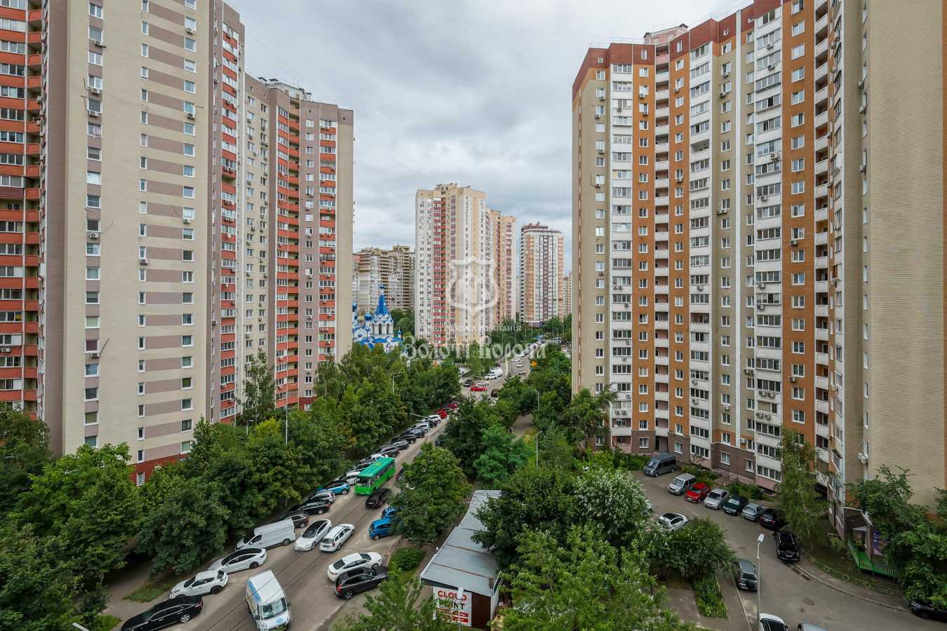 Продаж 2-кімнатної квартири 74 м², Урлівська вул., 17