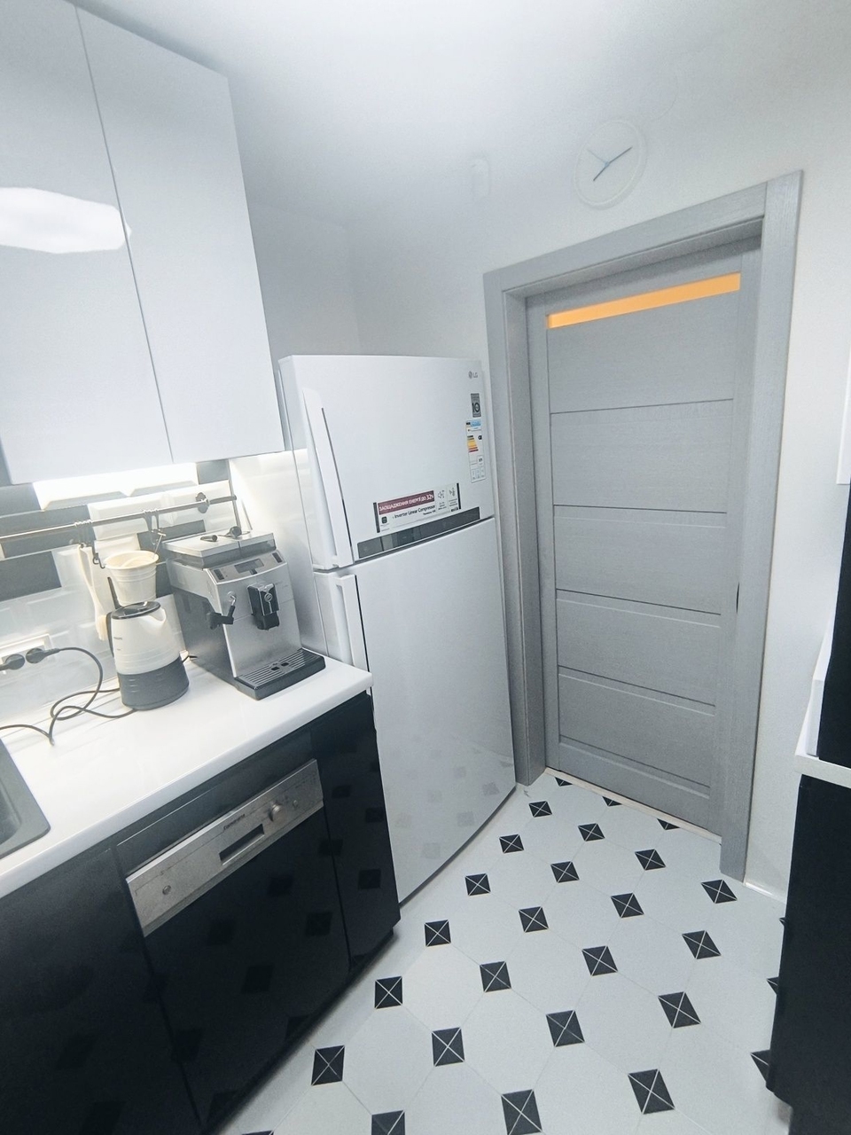 Продажа 3-комнатной квартиры 60 м², Дмитрия Яворницкого просп., 2