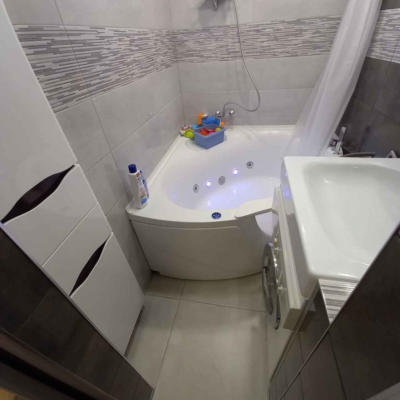 Продажа 3-комнатной квартиры 60 м², Дмитрия Яворницкого просп., 2