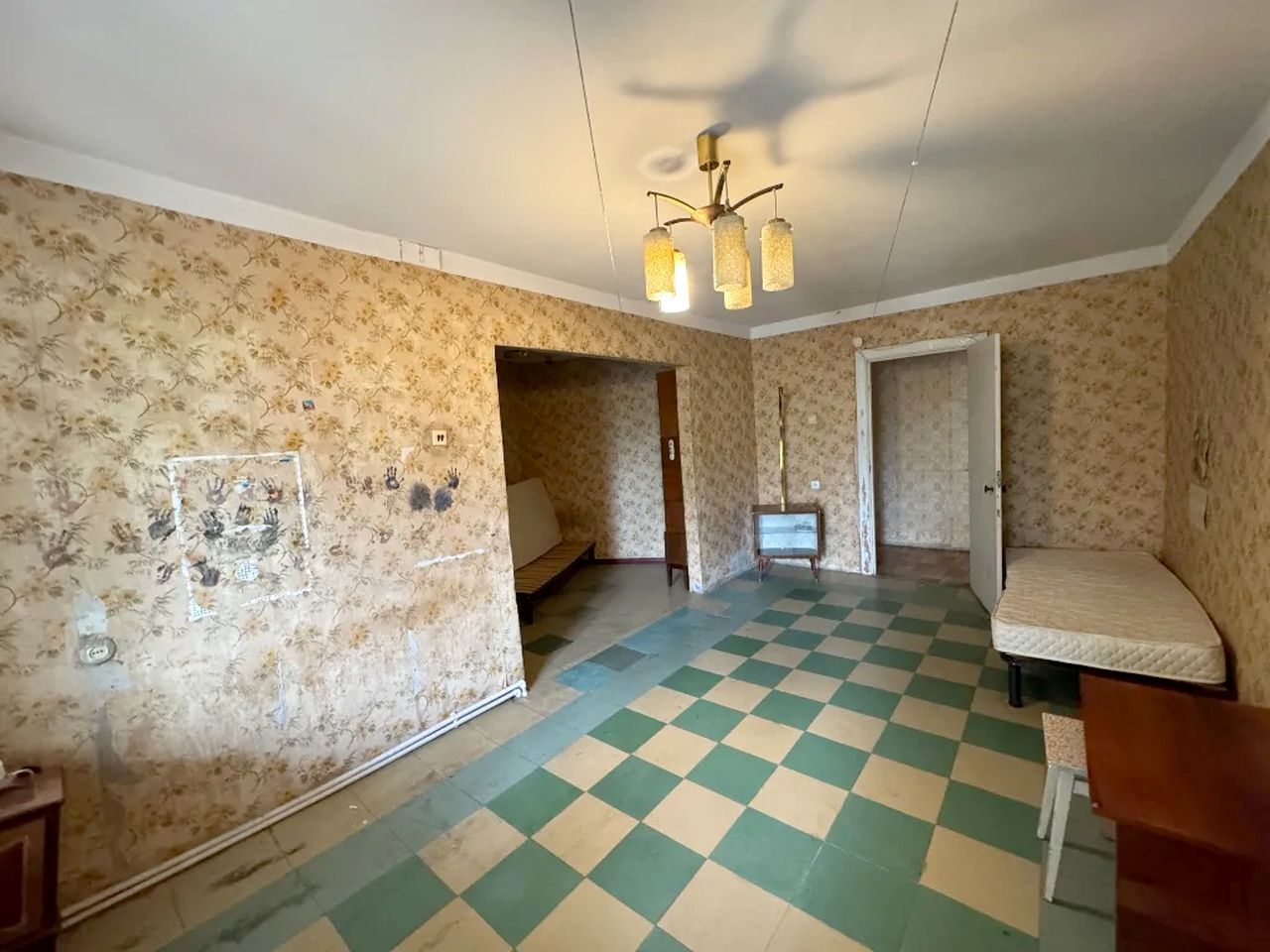 Продажа 4-комнатной квартиры 94 м², Набережная Победы ул., 130
