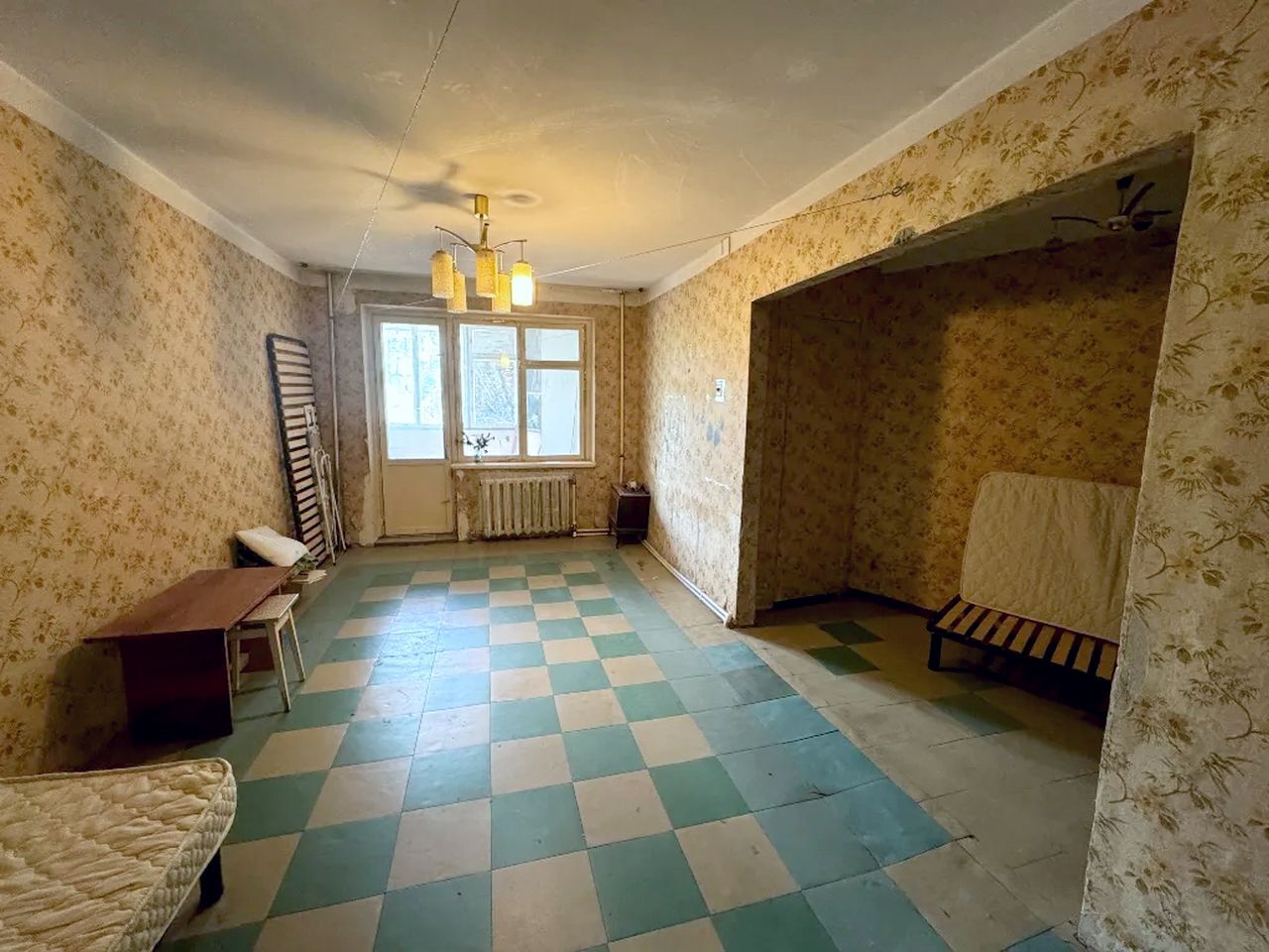 Продажа 4-комнатной квартиры 94 м², Набережная Победы ул., 130