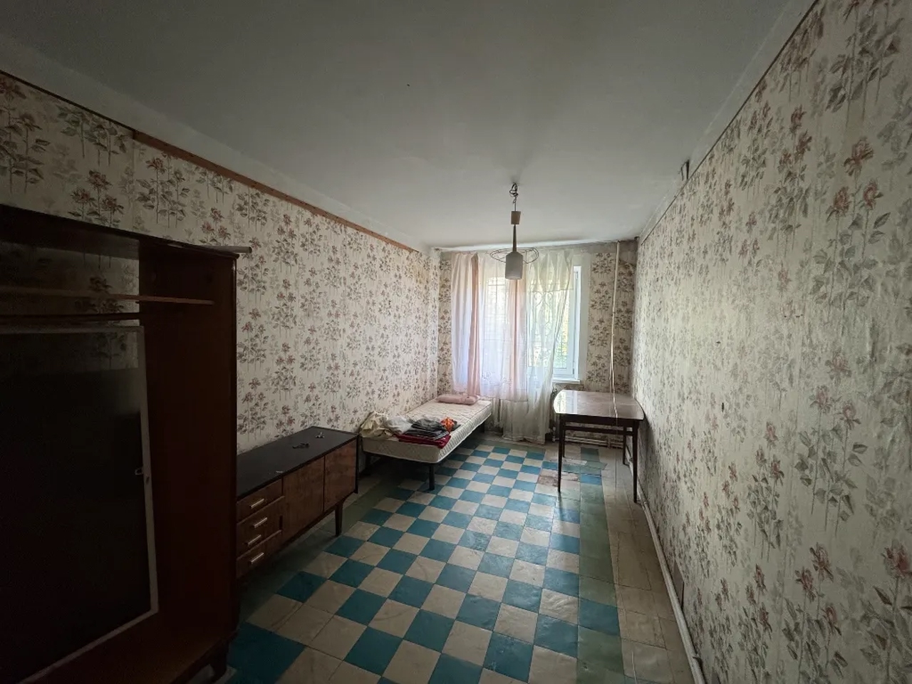 Продажа 4-комнатной квартиры 94 м², Набережная Победы ул., 130