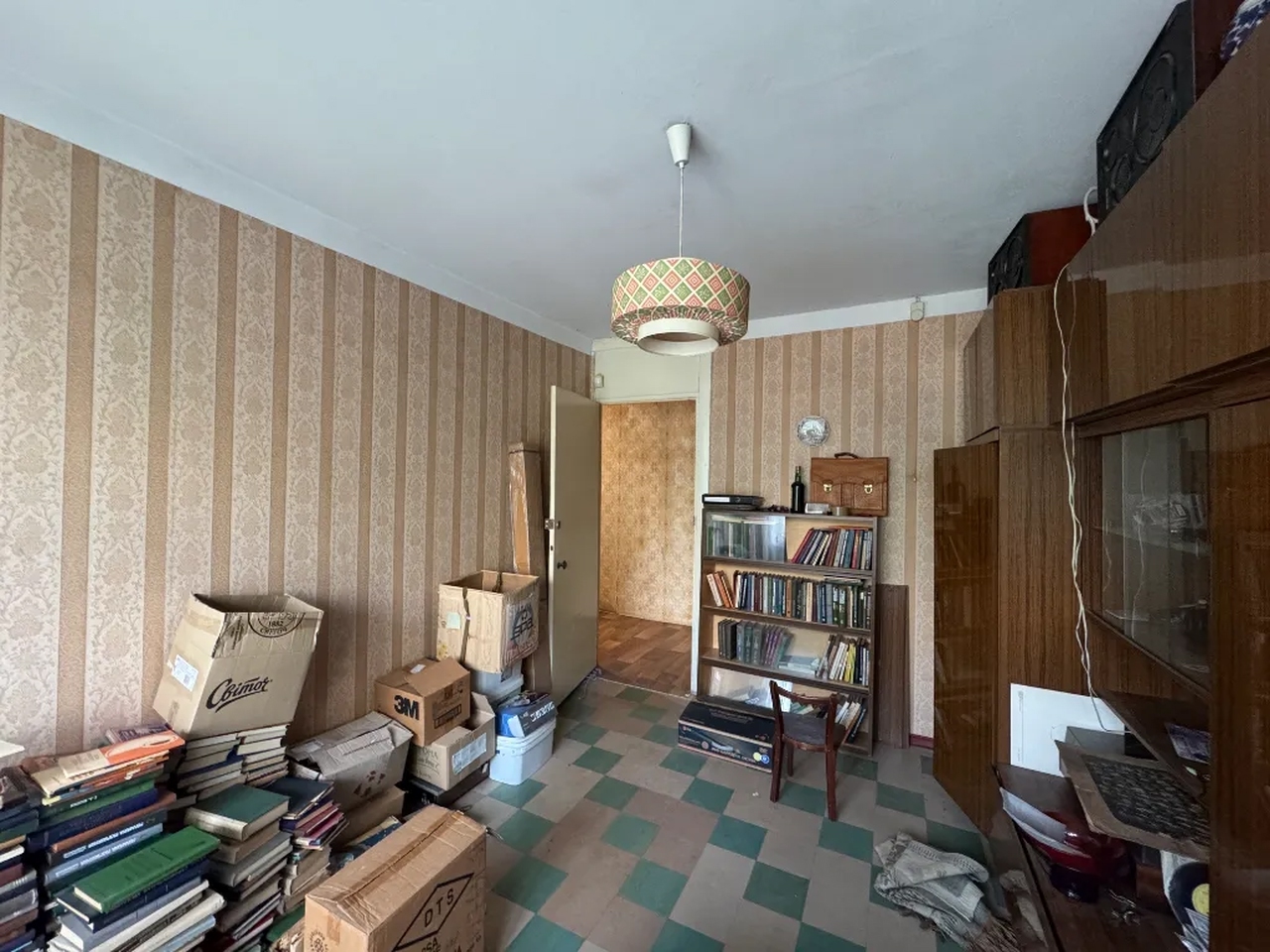 Продажа 4-комнатной квартиры 94 м², Набережная Победы ул., 130