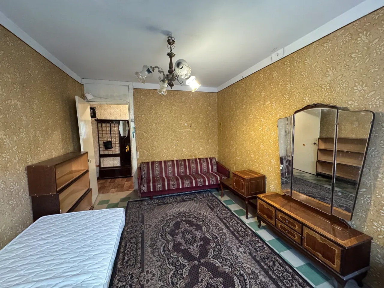 Продажа 4-комнатной квартиры 94 м², Набережная Победы ул., 130