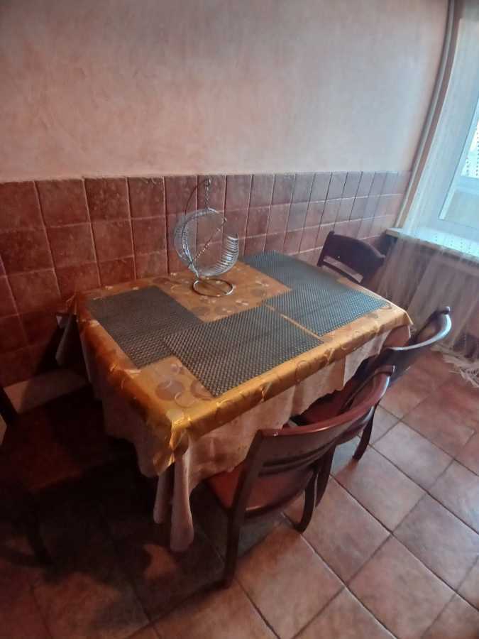 Оренда 3-кімнатної квартири 70 м², Верховної Ради бул., 19