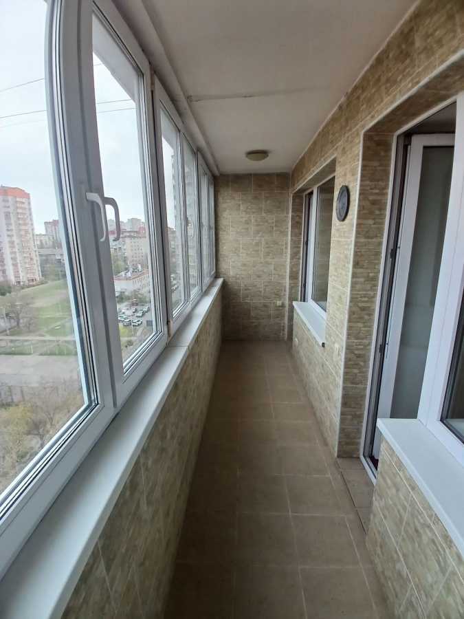 Оренда 3-кімнатної квартири 70 м², Верховної Ради бул., 19