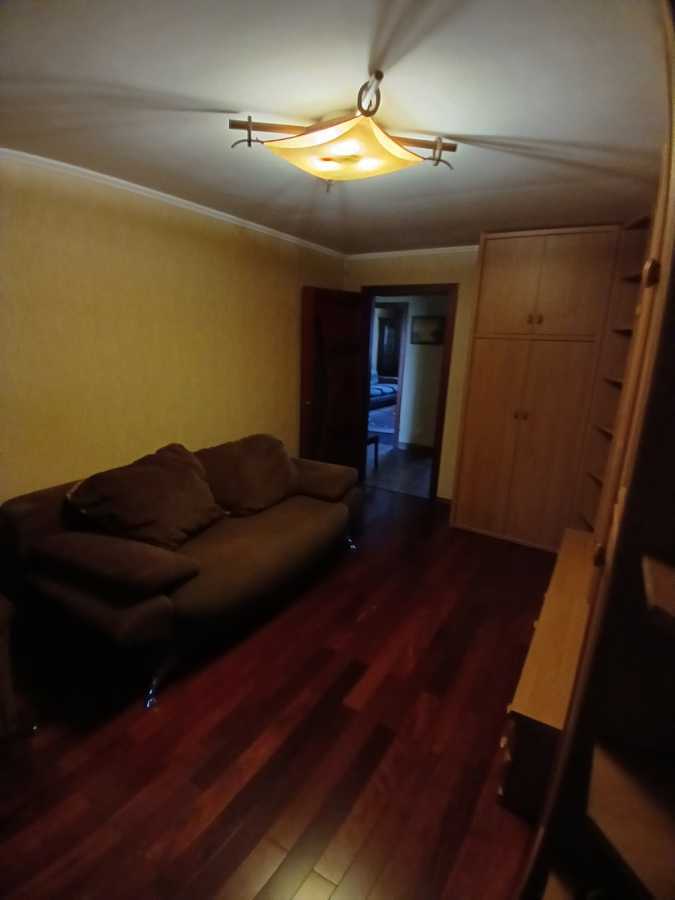 Оренда 3-кімнатної квартири 70 м², Верховної Ради бул., 19