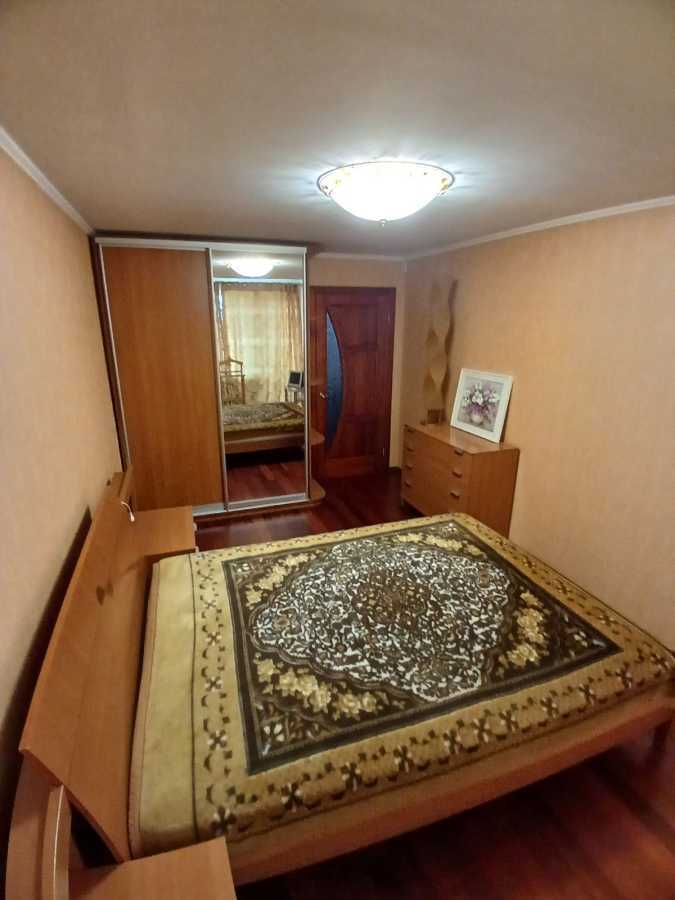 Оренда 3-кімнатної квартири 70 м², Верховної Ради бул., 19
