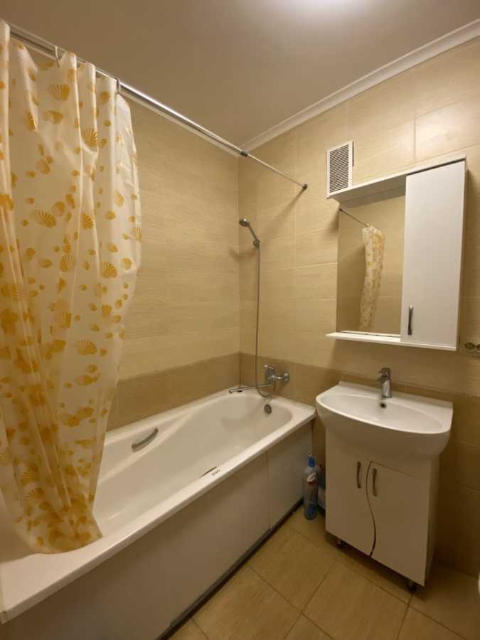 Продаж 1-кімнатної квартири 36 м², Паркова, 8