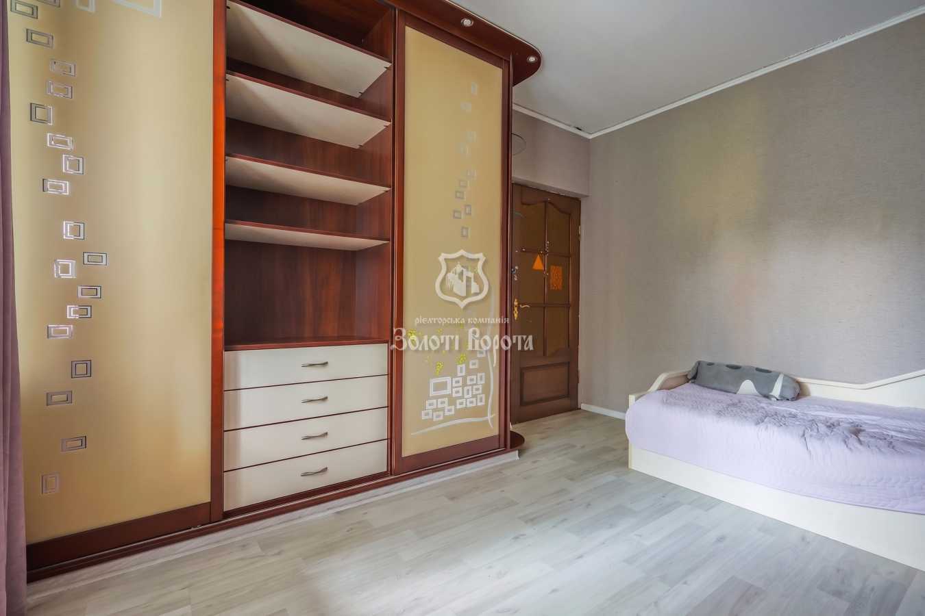 Продаж 2-кімнатної квартири 64.7 м², Героїв Севастополя вул., 15