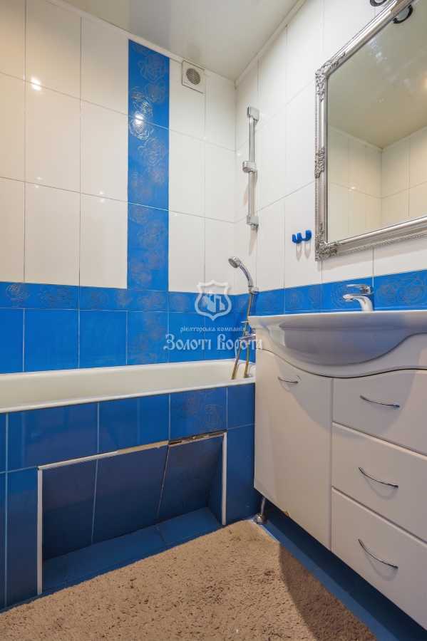 Продаж 2-кімнатної квартири 64.7 м², Героїв Севастополя вул., 15