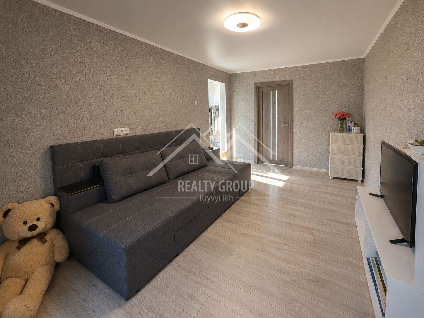 Продажа 2-комнатной квартиры 45 м², Владимира Бызова ул.