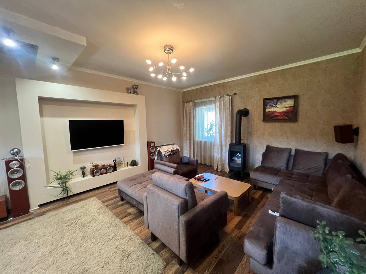 Аренда дома 240 м², Владимира Корецкого ул.