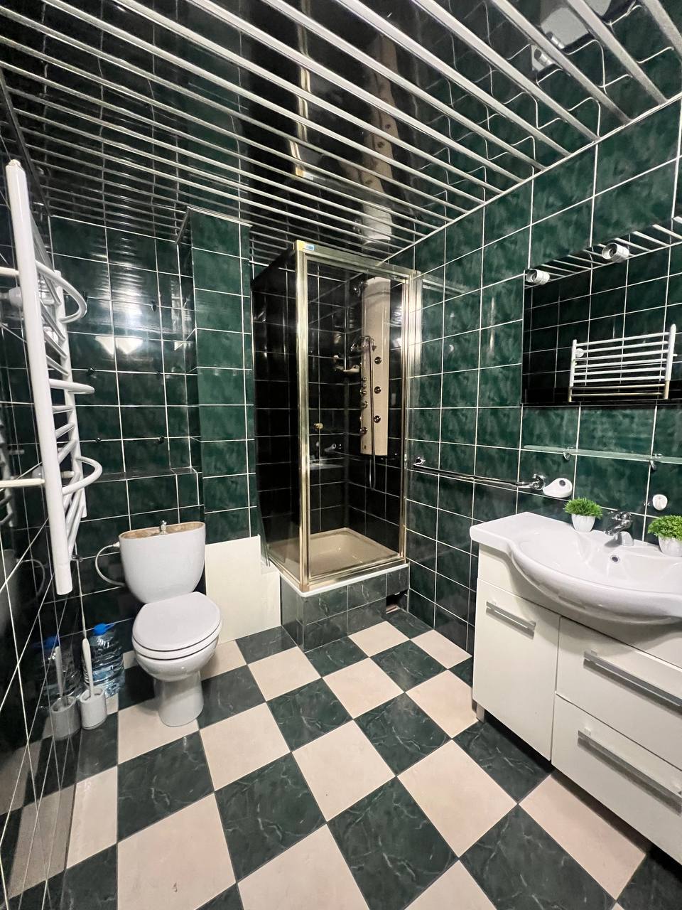 Аренда 5-комнатной квартиры 154 м², Староказацкая ул.