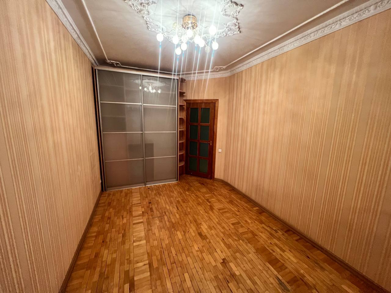 Аренда 5-комнатной квартиры 154 м², Староказацкая ул.
