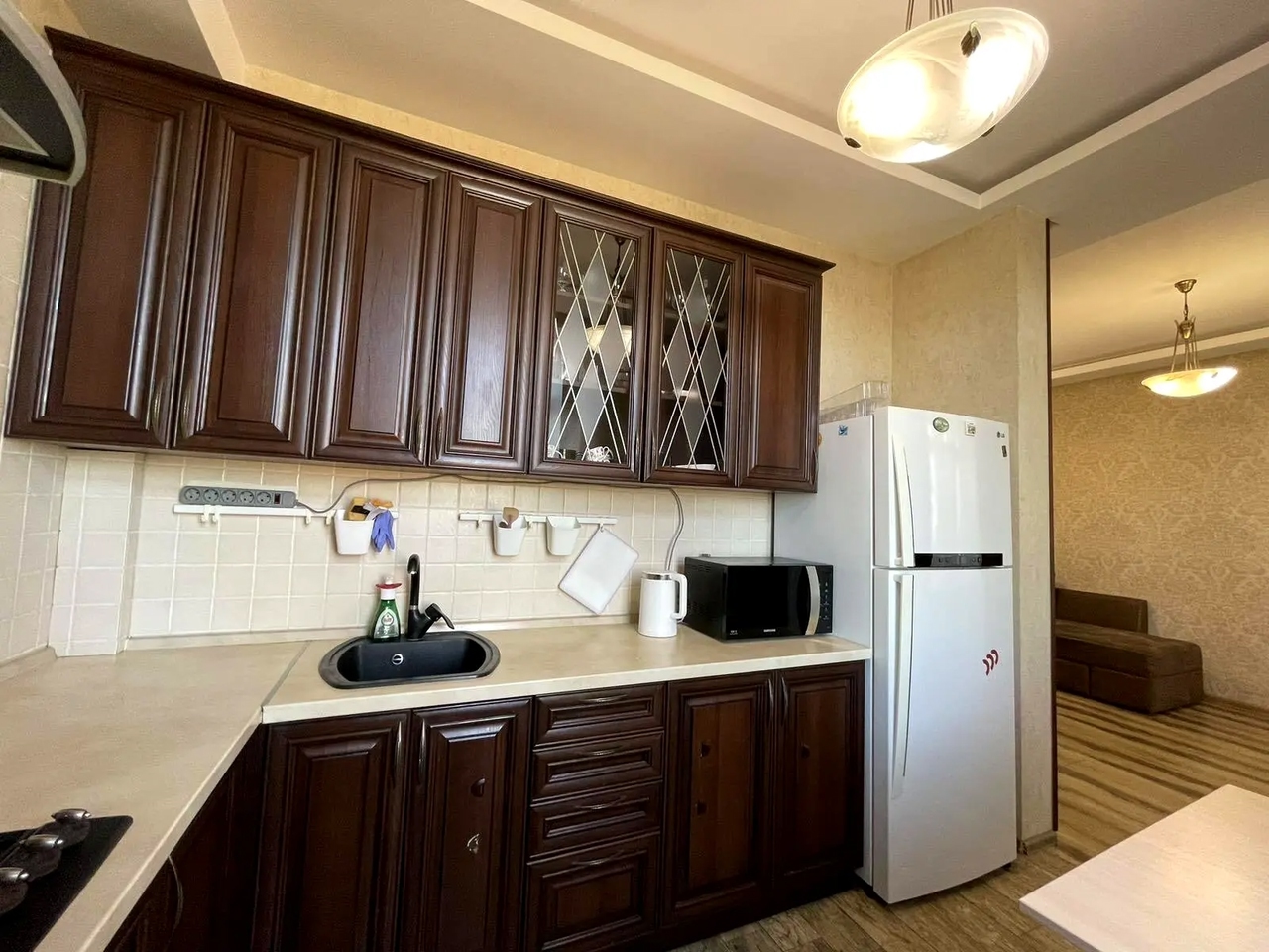 Продажа 3-комнатной квартиры 77 м², Радистов ул., 12