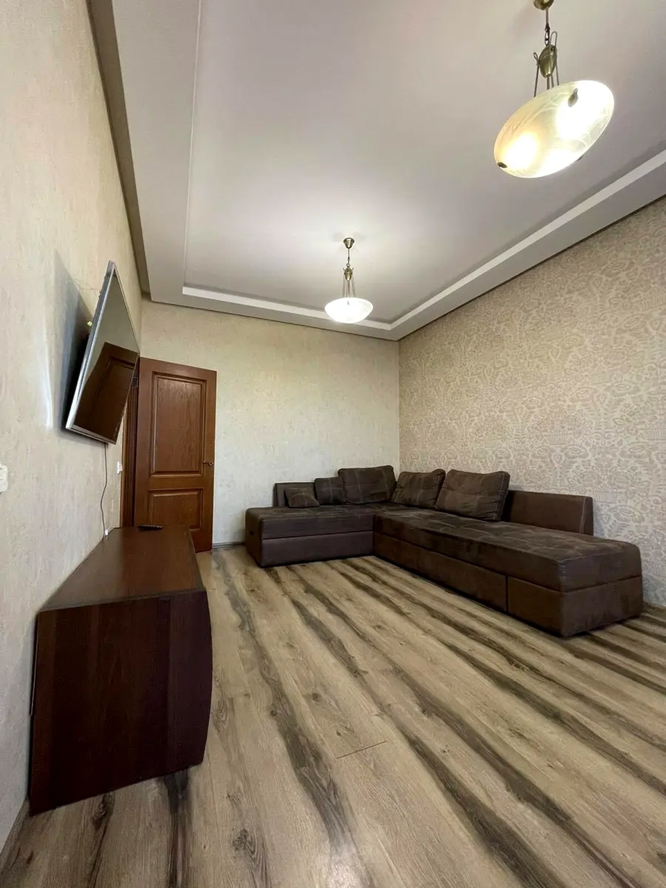 Продажа 3-комнатной квартиры 77 м², Радистов ул., 12