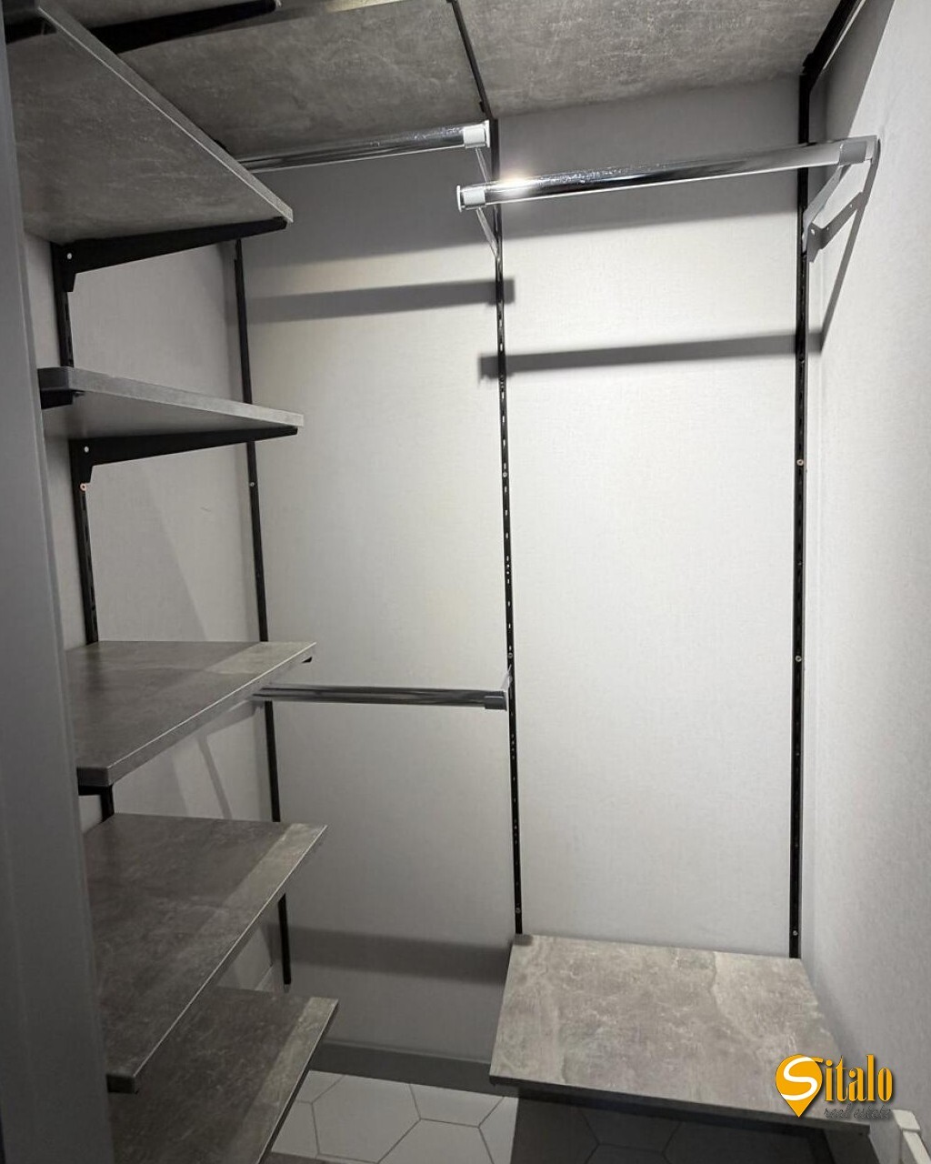 Продаж 2-кімнатної квартири 62 м², Дніпровська наб., 16