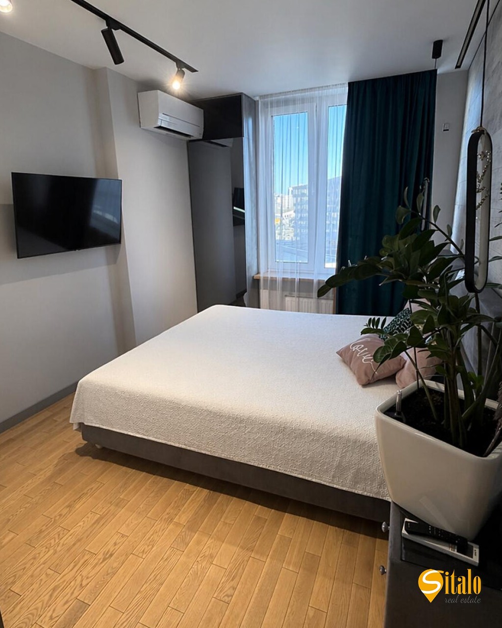 Продаж 2-кімнатної квартири 62 м², Дніпровська наб., 16
