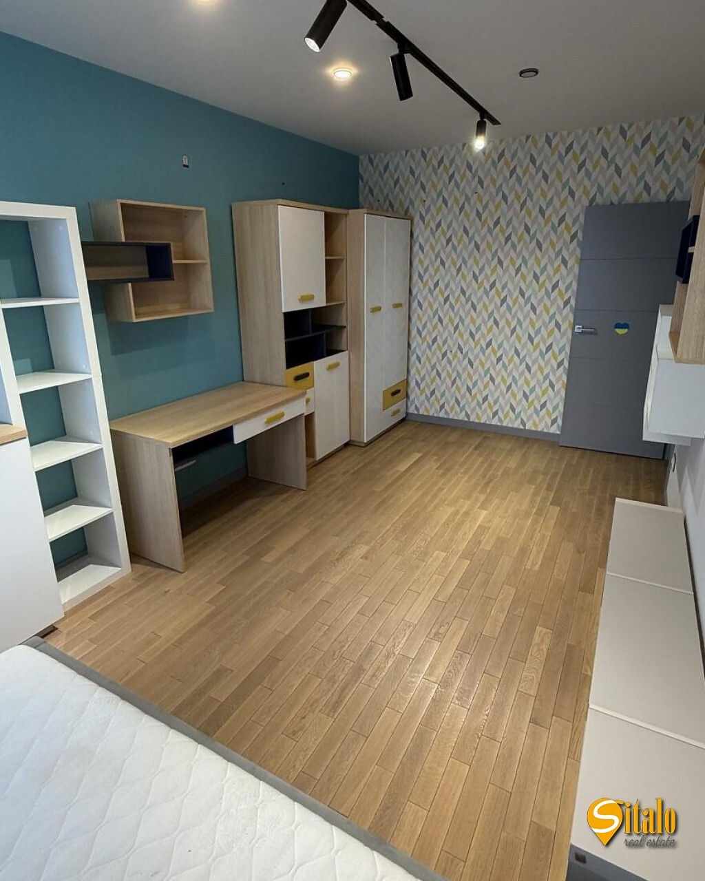 Продаж 2-кімнатної квартири 62 м², Дніпровська наб., 16