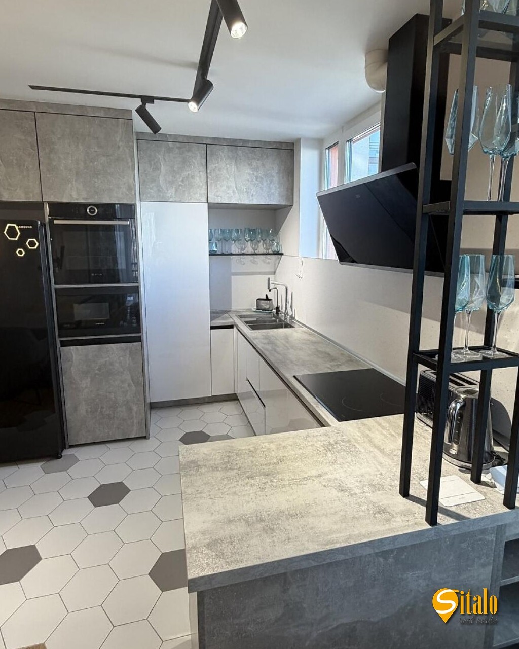 Продаж 2-кімнатної квартири 62 м², Дніпровська наб., 16