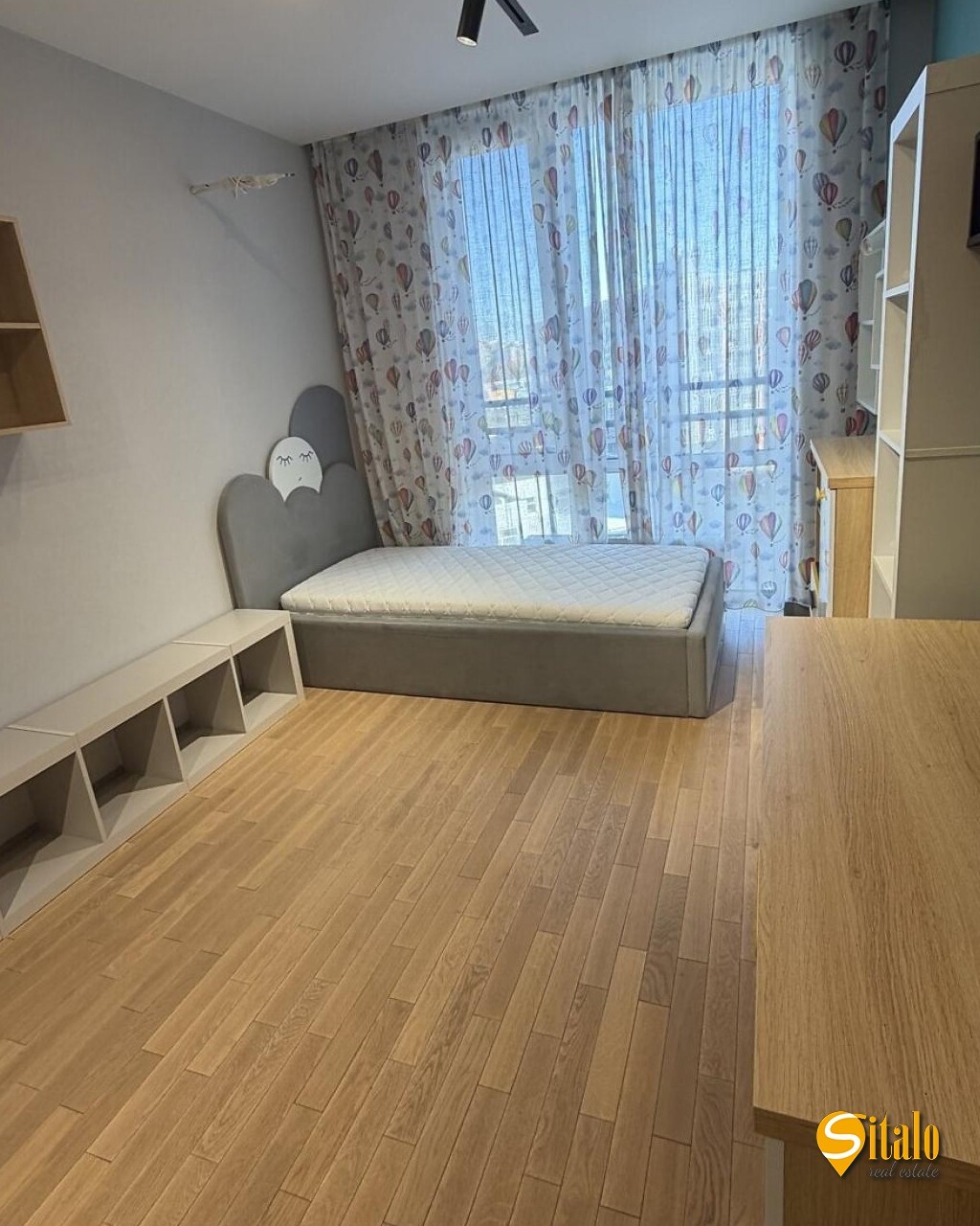 Продаж 2-кімнатної квартири 62 м², Дніпровська наб., 16