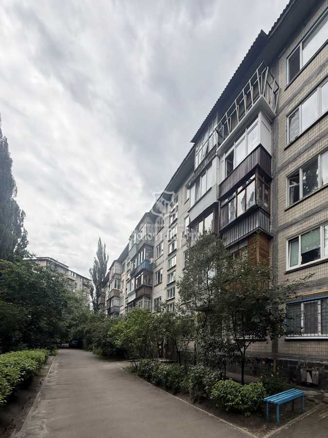 Продаж 2-кімнатної квартири 46.8 м², Уінстона Черчілля, 18а