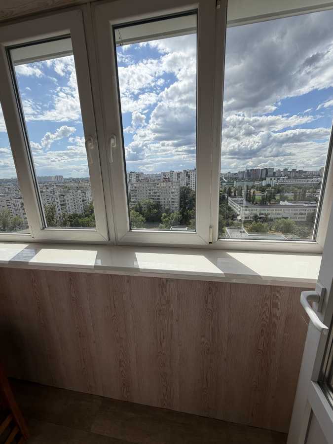 Аренда 3-комнатной квартиры 70 м², Маршала Тимошенко ул., 13