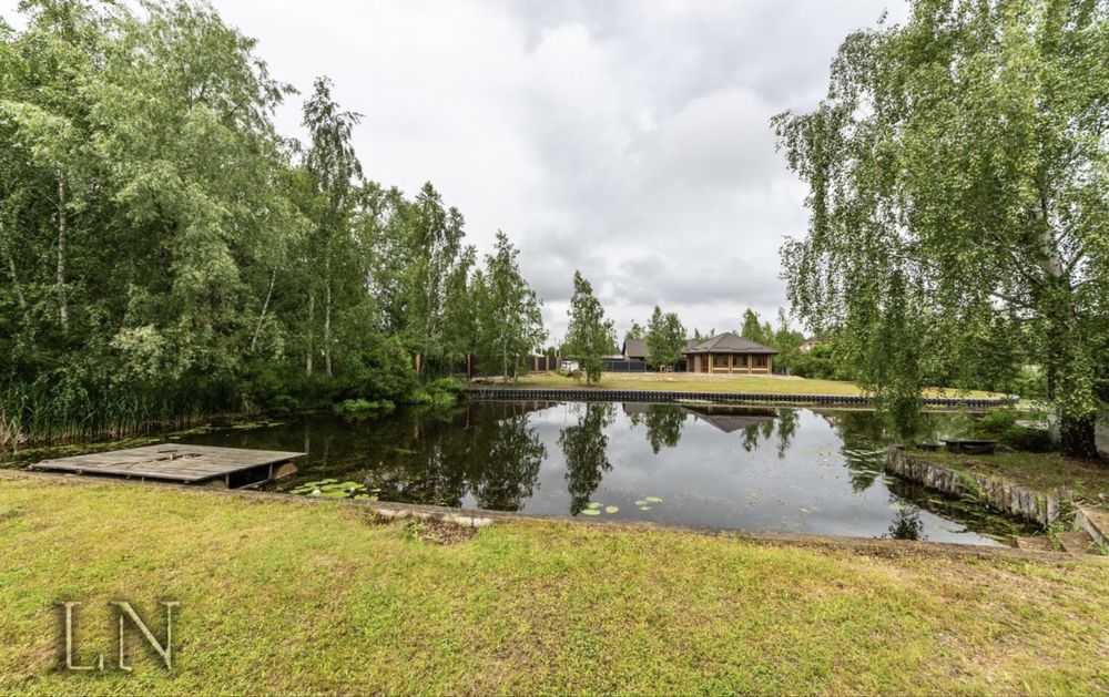Продажа дома 250 м², Озерна