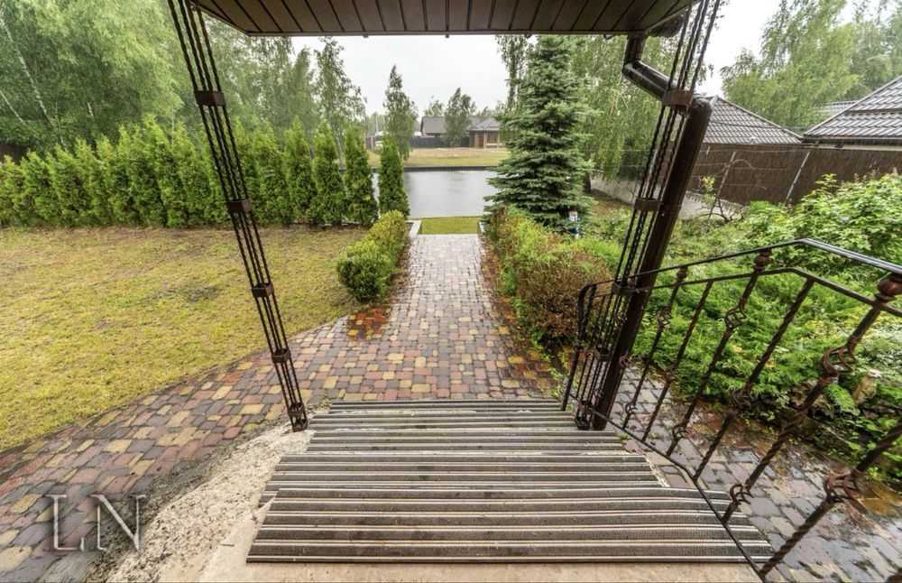 Продажа дома 250 м², Озерна