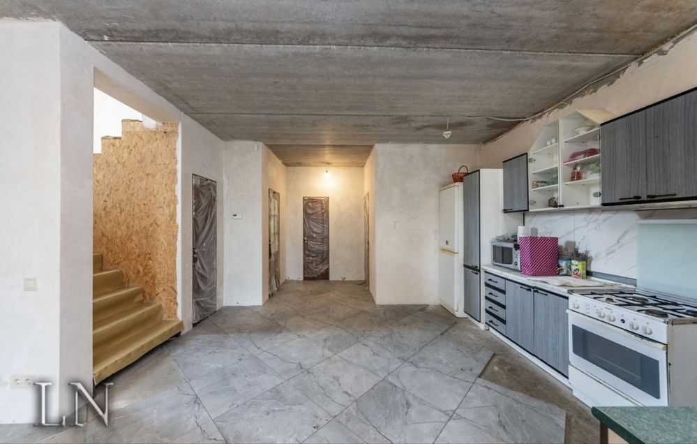 Продажа дома 250 м², Озерна