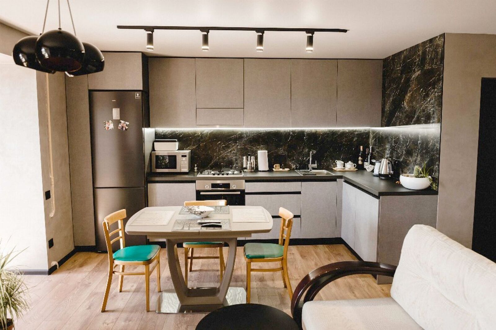 Продажа 3-комнатной квартиры 70 м², Шолохова ул., 7