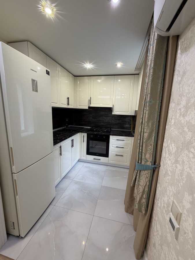 Продаж 3-кімнатної квартири 56 м², Братів Зерових вул., 14/18