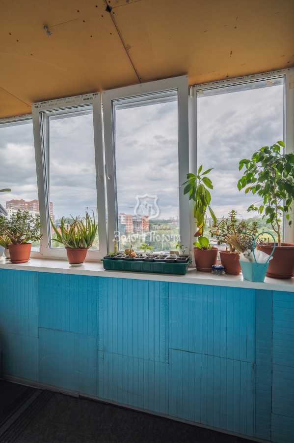 Продаж 3-кімнатної квартири 69.3 м², Юності вул., 1