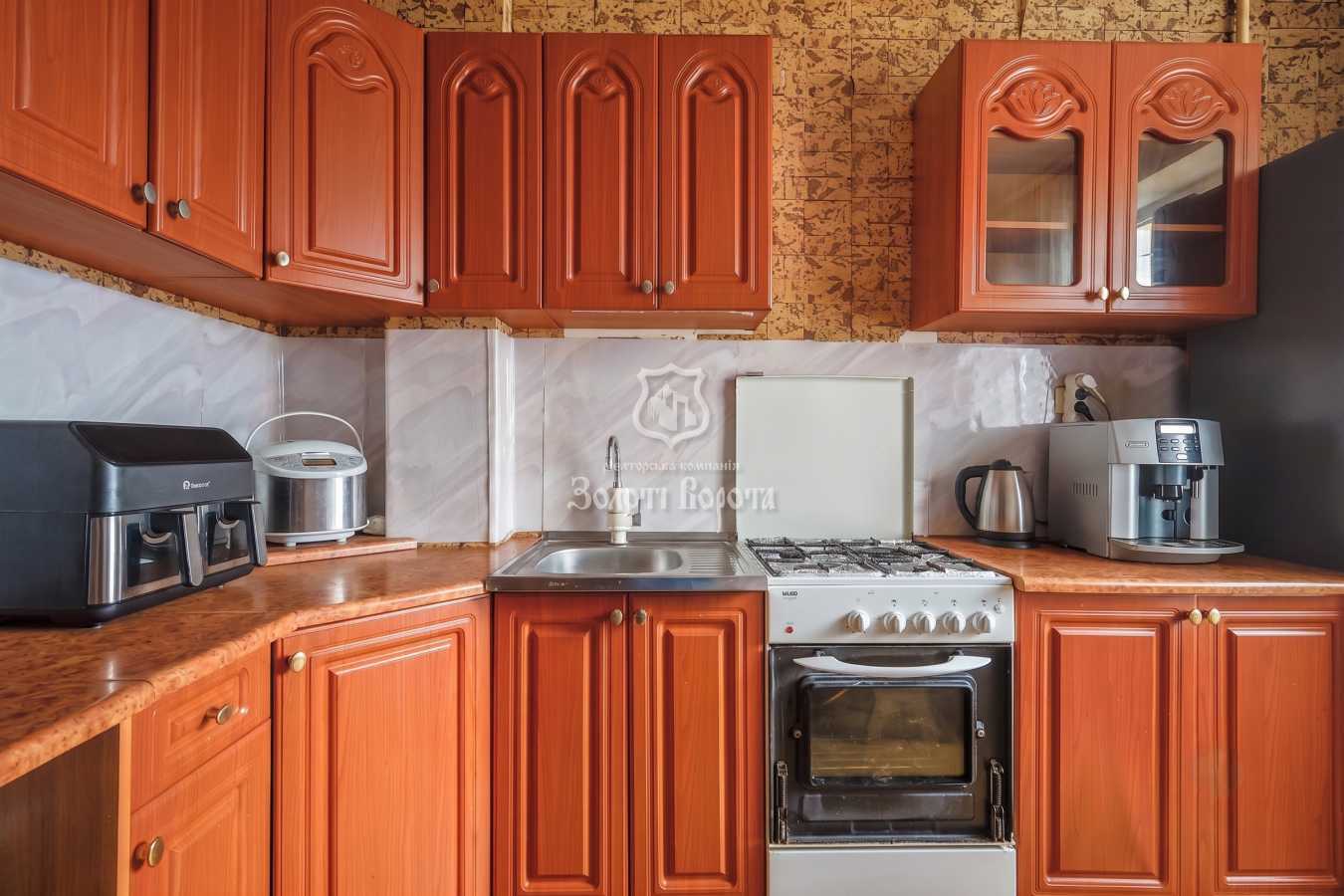 Продаж 3-кімнатної квартири 69.3 м², Юності вул., 1