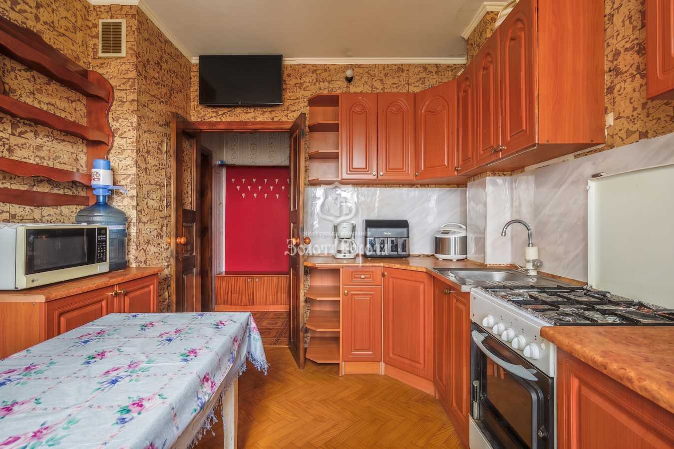 Продаж 3-кімнатної квартири 69.3 м², Юності вул., 1