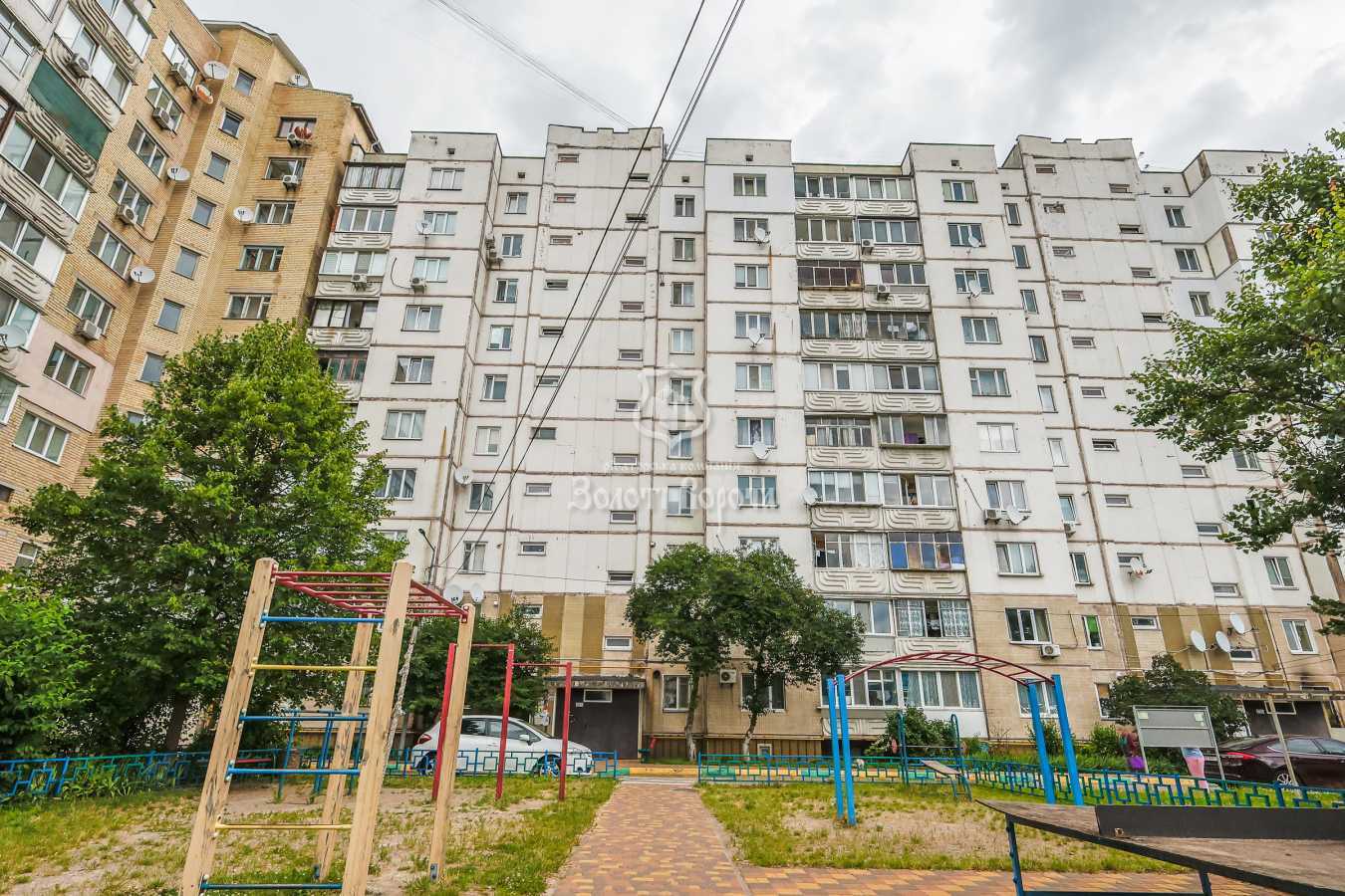 Продаж 3-кімнатної квартири 69.3 м², Юності вул., 1