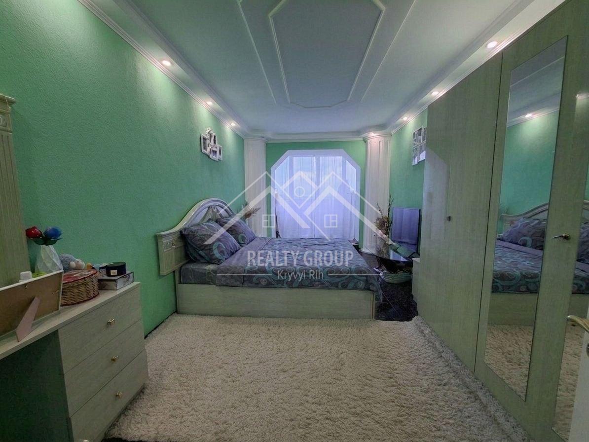 Продажа 3-комнатной квартиры 68 м², 200 летия Кривого Рога просп., 15