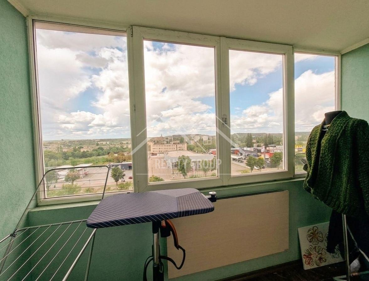 Продажа 3-комнатной квартиры 68 м², 200 летия Кривого Рога просп., 15
