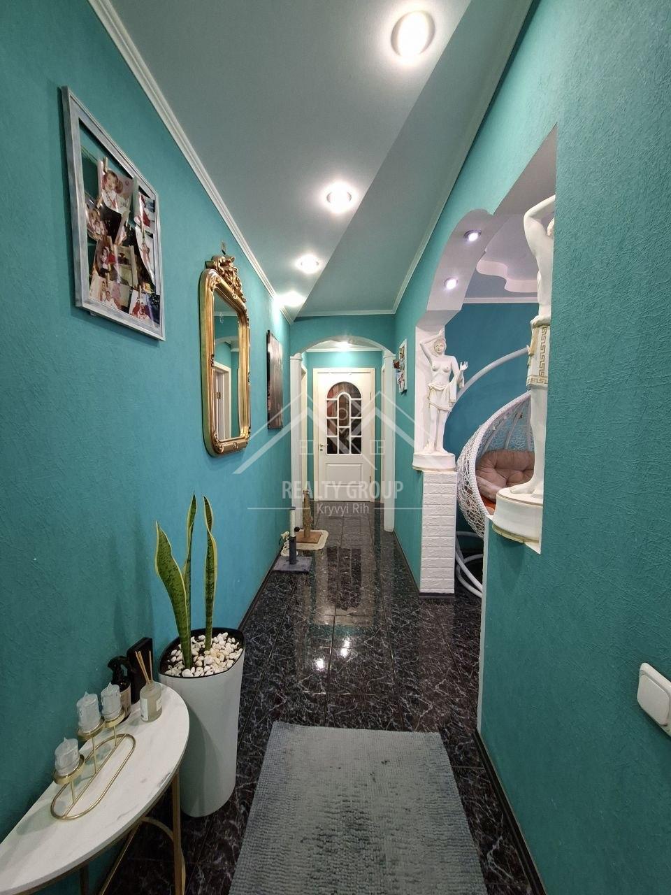 Продажа 3-комнатной квартиры 68 м², 200 летия Кривого Рога просп., 15