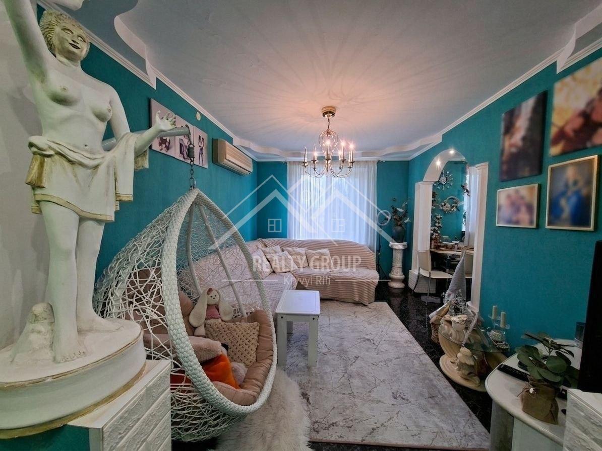 Продажа 3-комнатной квартиры 68 м², 200 летия Кривого Рога просп., 15