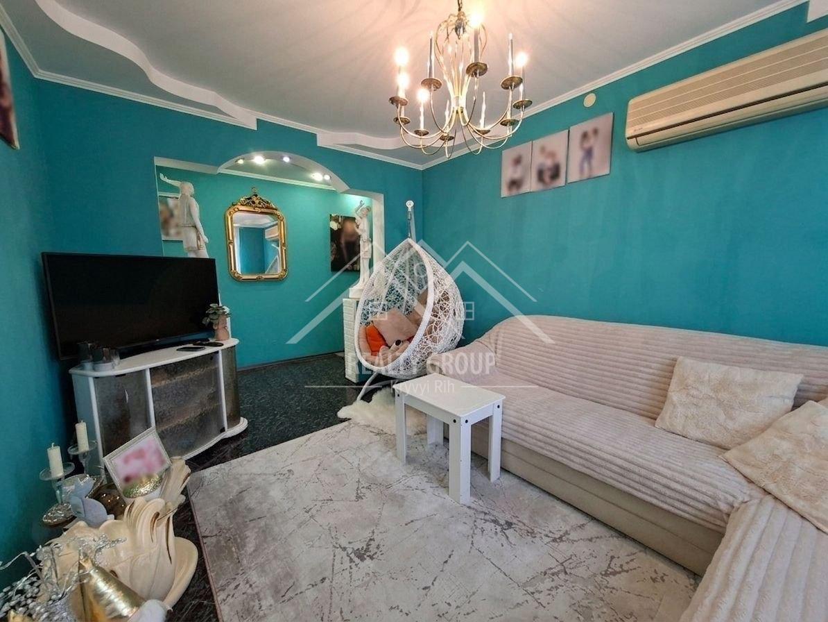 Продажа 3-комнатной квартиры 68 м², 200 летия Кривого Рога просп., 15